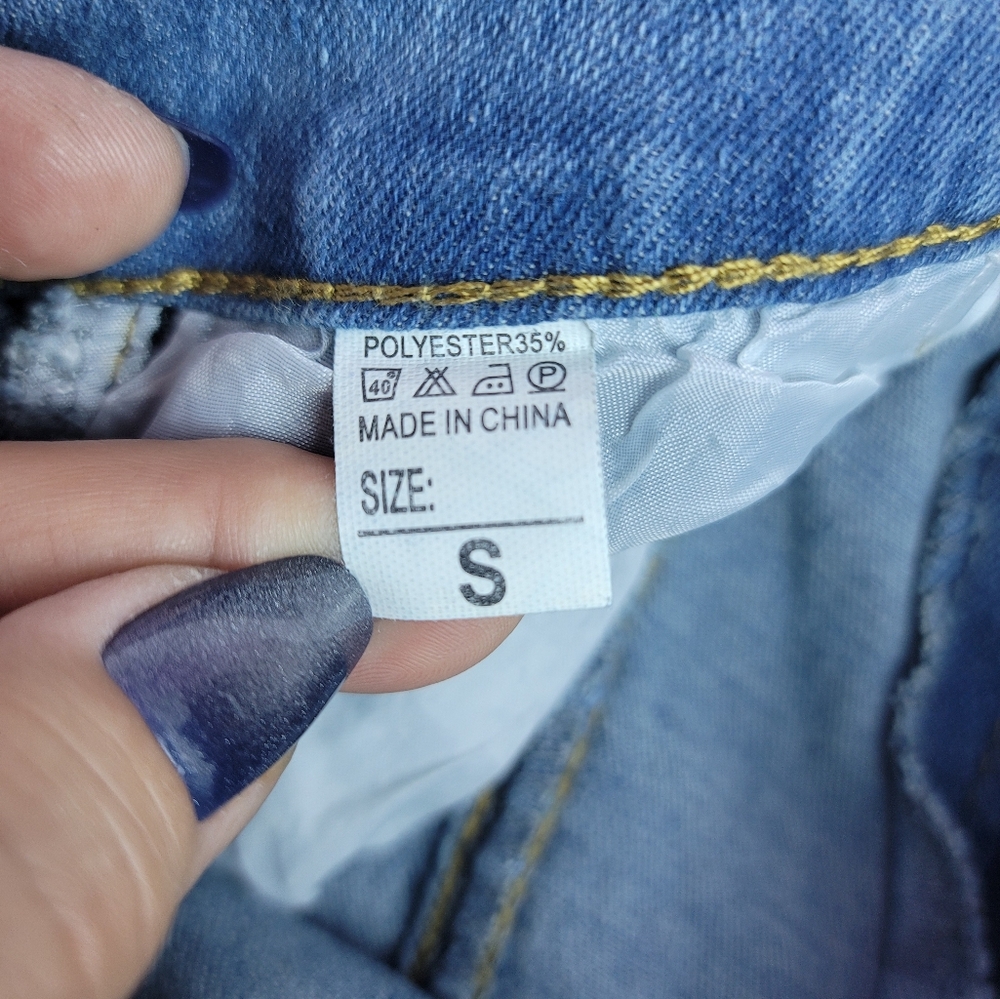 Amazon Jeans - Picture 5 of 5